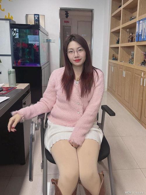 白胖女人在线视频,揭秘网络红人的魅力与争议